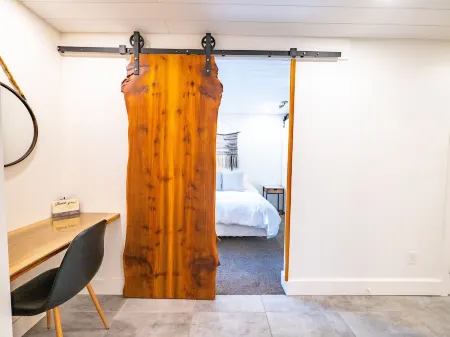 Dog Friendly & Luxury Suite