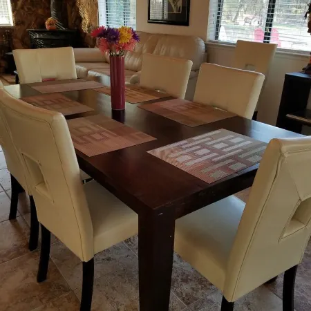 Awesome house & Kaweah River access and 5 miles to Sequoia Park