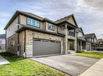 Beautiful House Near Grand River & Kiwanis Park First Mennonite Church Primera Iglesia Menonita附近的飯店