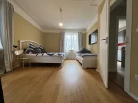 3 bedroom Jugendstilwohnung near the castle