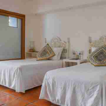 Casita 302 | Beachfront & jacuzzi Rooms
