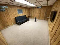 Charming Family Ski Chalet Less Than 5 minutes Drive to Okemo/Jackson Gore Hotels in Mount Holly