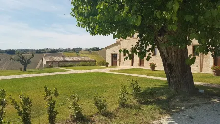 QUERCIA apartment, 210 sqm with shared swimming pool