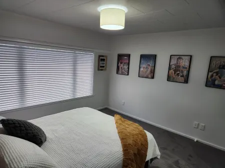 Three 64 - Close to shops, park and cafe's