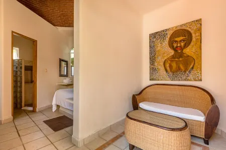 Luxurious Oceanfront Villa - Steps from Manzanillo Beach - Best View in Puerto Отели рядом с достопримечательностью «Playa Carrizalillo»