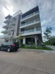 Condo in Central Fluvial/Versalles. Minutes from the airport and all amenities.