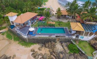 Scarlet White Resort