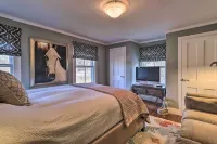 Cozy Litchfield House w/ Fenced-in Yard & Fire Pit - Wifi