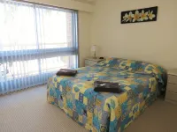 Chapman Court Hotels near Merimbula Main Beach