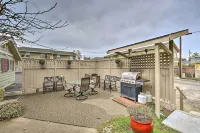 Central Apt Private Fireplace and Patio Access