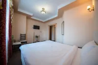 Paradise Hotel