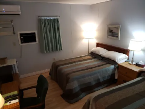 Pinecone Motel โรงแรมใน