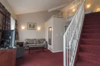 Port Augusta Inn Hotels in Courtenay