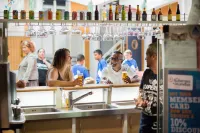 Auberge de Jeunesse de Mons - Quầy bar