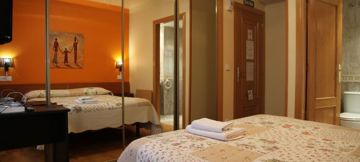 Hostal Acella Hotels in Pamplona