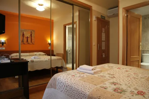 Hostal Acella Hotels in Pamplona