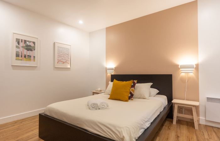 Auberge Saintlo Montréal Hostel