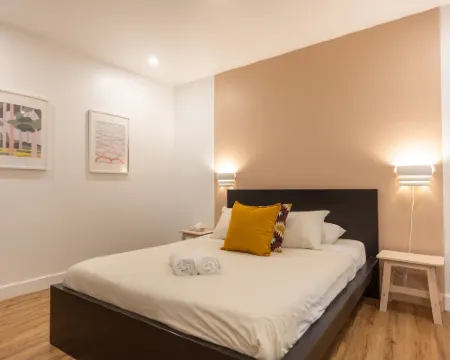 Auberge Saintlo Montréal Hostel Hotels in Montreal