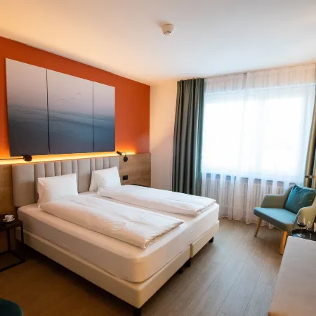 Ascona Lodge, Pool & Garden Retreat