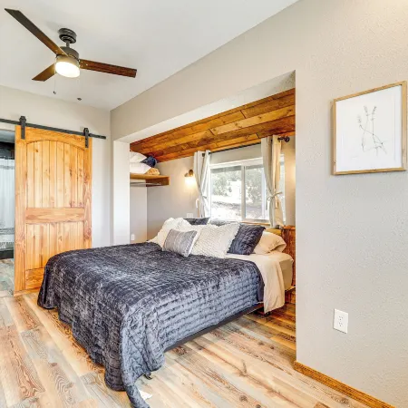 3 Mi to Trails: Secluded Eagar Cabin w/ Mtn Views! Hotels in Apache County