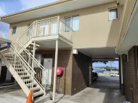 Colonial Lodge Motel Geelong Hotels in Belmont