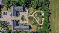 Bramshurst Hotels in 