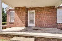 Charming Tullahoma Stay w/ Great Walkable Location - 3-Star