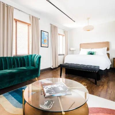 Hotel Crocodile & Crocodile Music Venue Hotels near Alki Beach