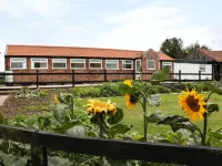 Bowler Yard Cottage Hotels in Edwinstowe