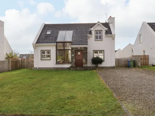 SeaSpray Cottage Hotels in Legmuckduff