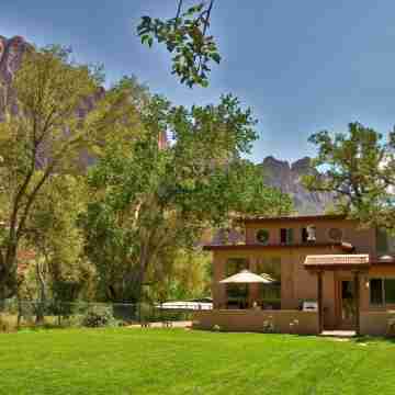 Flanigan`s Resort and Spa Hotel Exterior