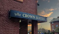 Crown Hotel Stone Các khách sạn gần Trentham Gardens