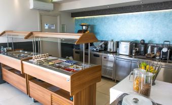 Kymothoe Elite Suites