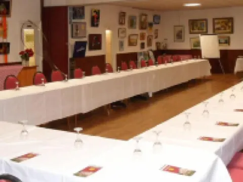 Le Chalet de la Foret Hôtel 3 étoiles et Restaurant Hotels in Vierzon