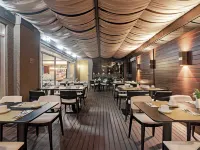 全爵士斯拉維耶羅酒店 鄰近巴特爾的酒店