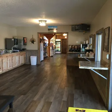 Rockerville Lodge & Cabins