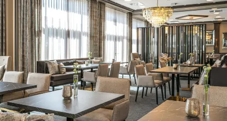 Victor's Residenz-Hotel Gummersbach Отели в г. Осбергхаузен