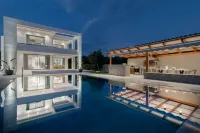 Antonia Villa - Luxurious Serenity with Private Pool, by ZanteWize - Villas