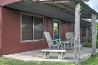 Charming Carmine Studio w/ Pond on 60-Acre Farm! - Homestays