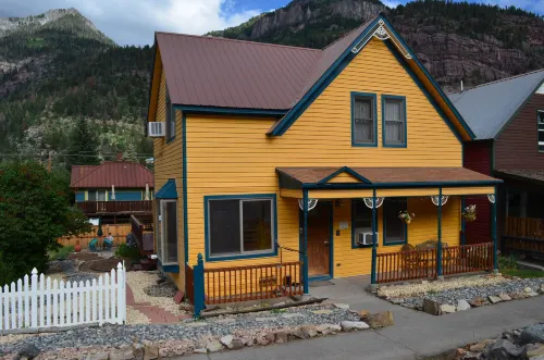 The Ouray Main Street Inn