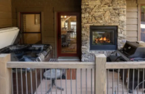 Base Camp at Iron Horse... 4 Bedroom Townhouse by RedAwning