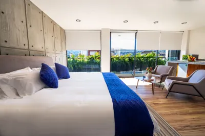 Kuko Suites Hotel dekat Unico