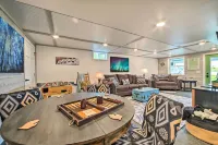 Northern Nights Beachfront Cottage in Kalkaska - parking