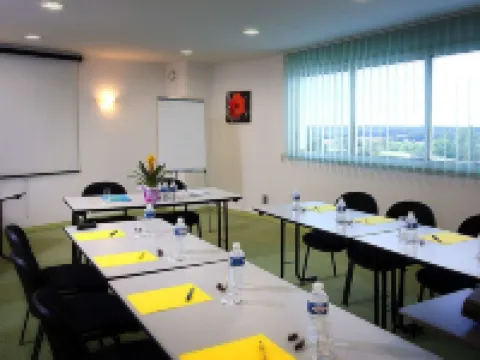 Hôtel le Kolibri Hotels in Tournus