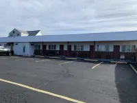 Budget Inn - parking