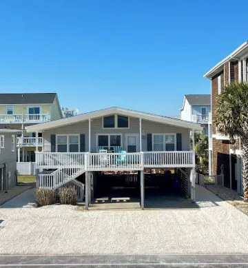 Coastal Cottage Close to Beach with a Brand New Pool!
