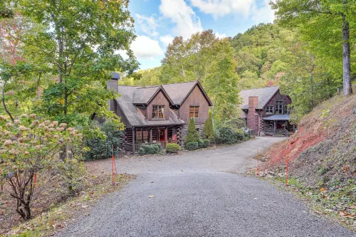 Hot Tub and Fire Pit Getaway Near Nantahala Gorge! - Kæledyr tilladt