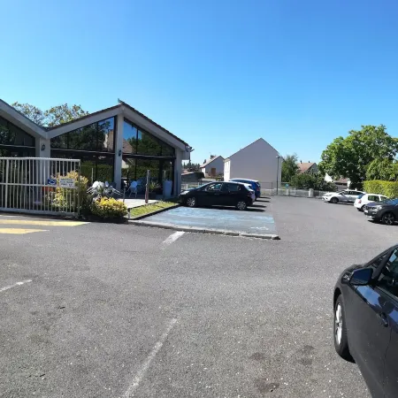 Ibis Cergy-Pontoise le Port