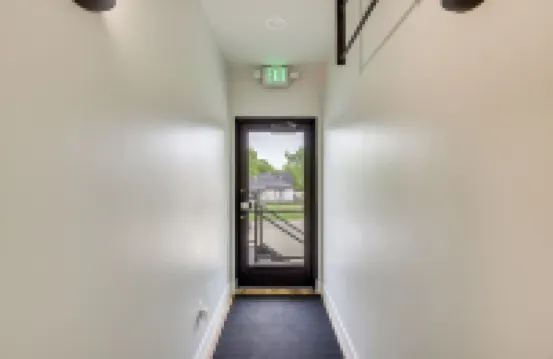 Steps to Tcu Campus: Modern Fort Worth Apt