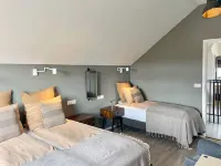 Lindarhóll Guesthouse